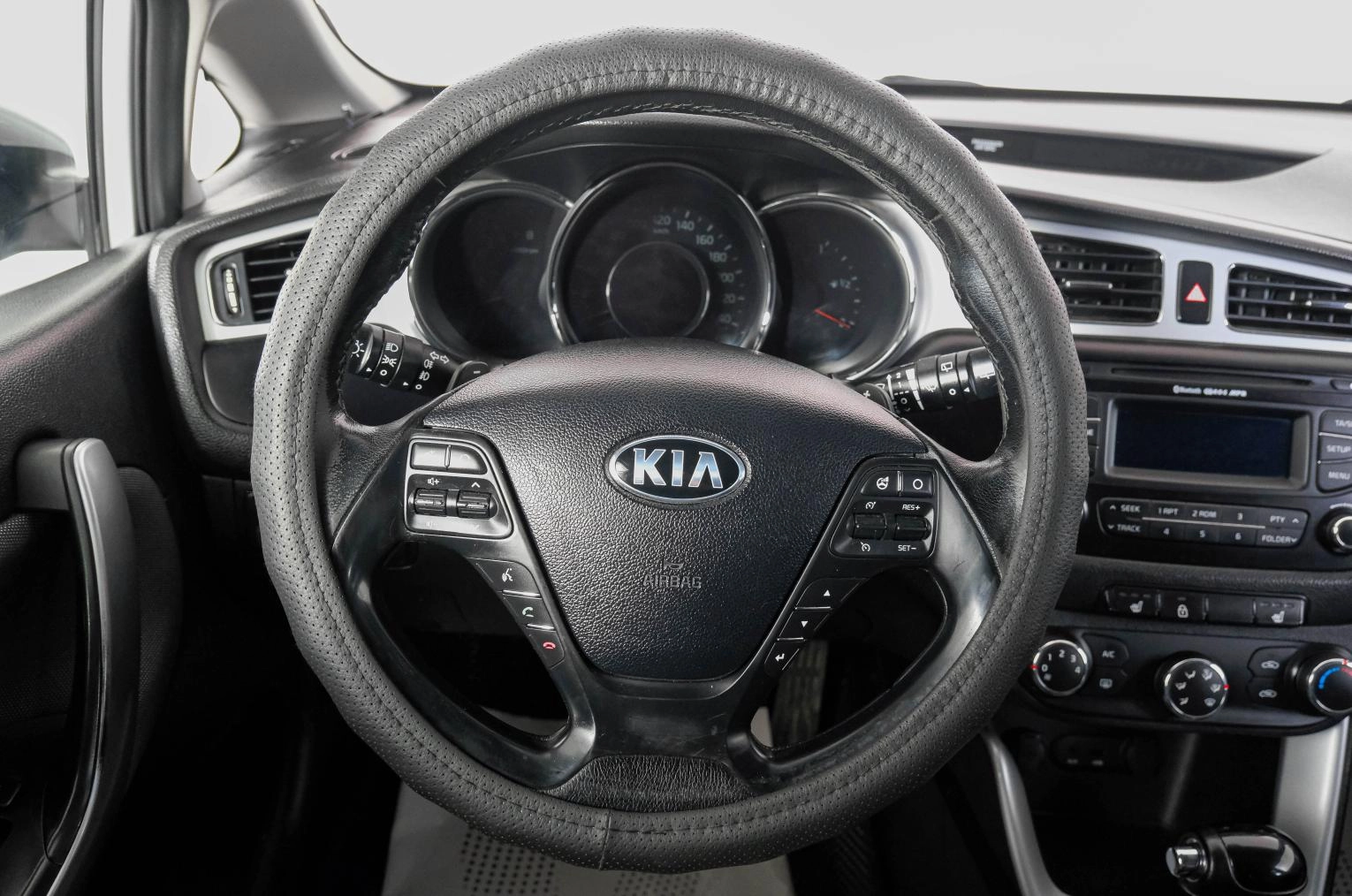 KIA cee'd 15 из 24