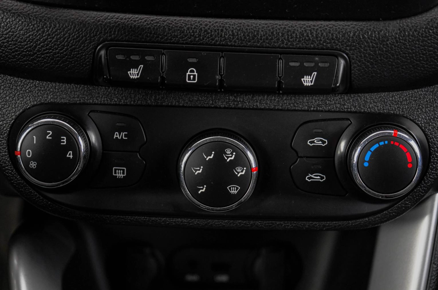 KIA cee'd 20 из 24