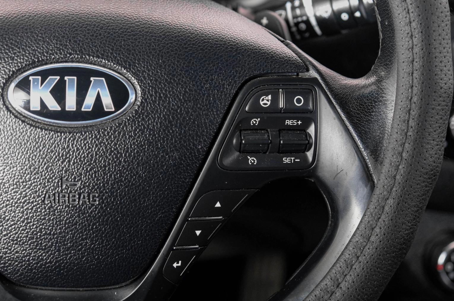 KIA cee'd 17 из 24