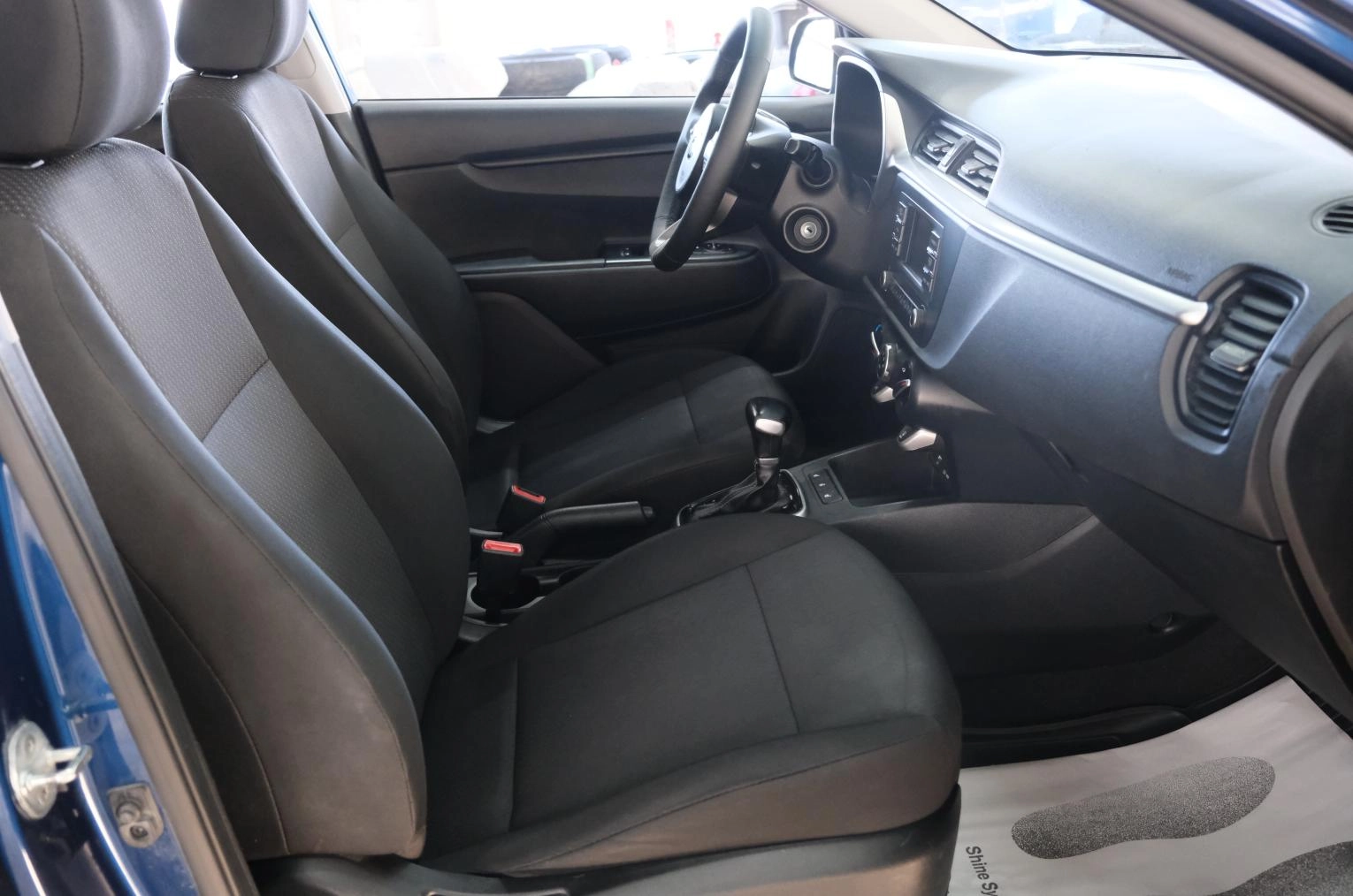 KIA Rio X 22 из 25