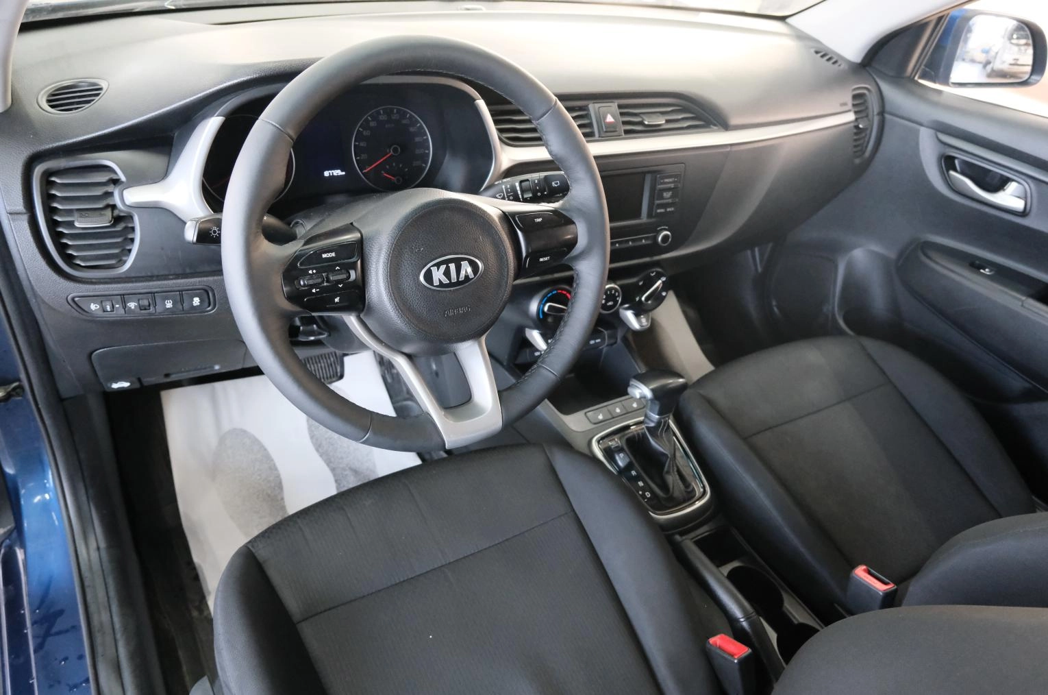 KIA Rio X 10 из 25