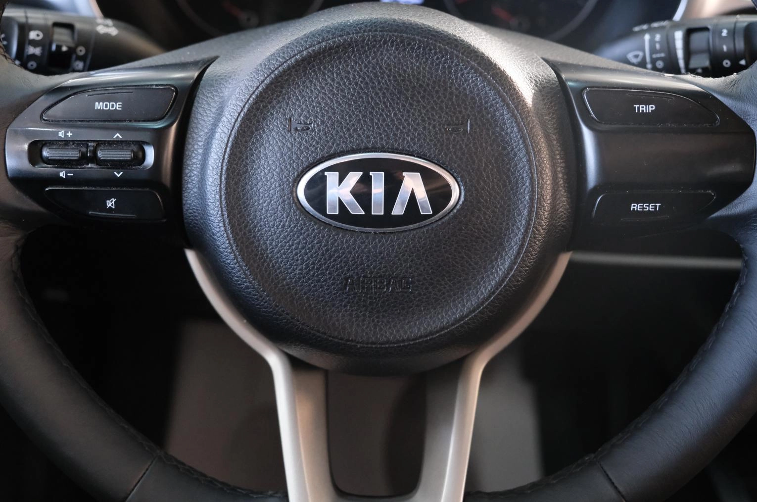KIA Rio X 12 из 25