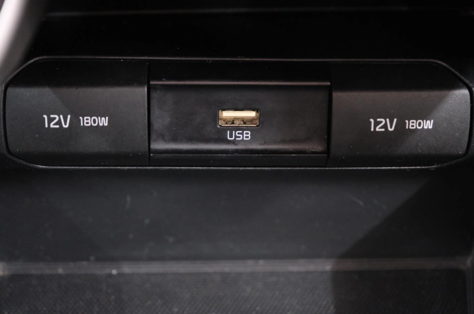 KIA Rio X 19 из 25