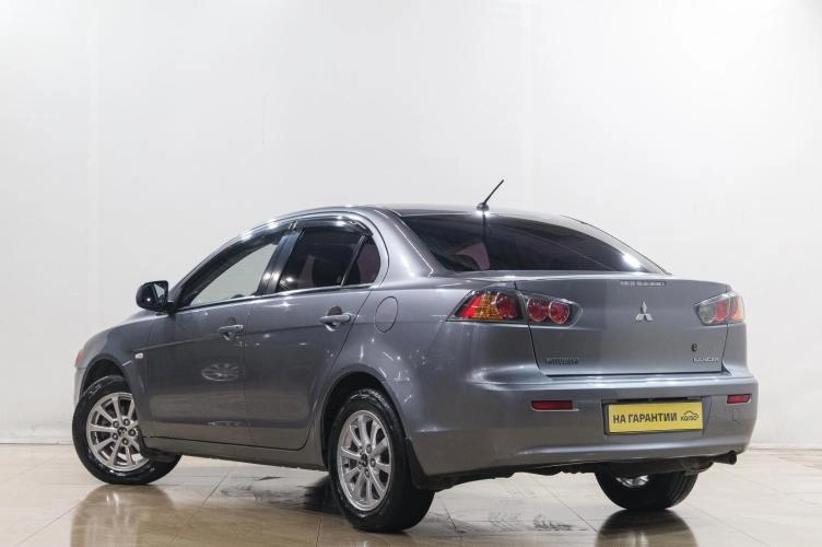 Mitsubishi Lancer 4 из 5