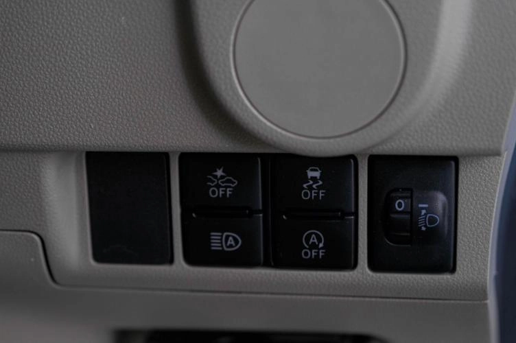 Daihatsu Move 18 из 19