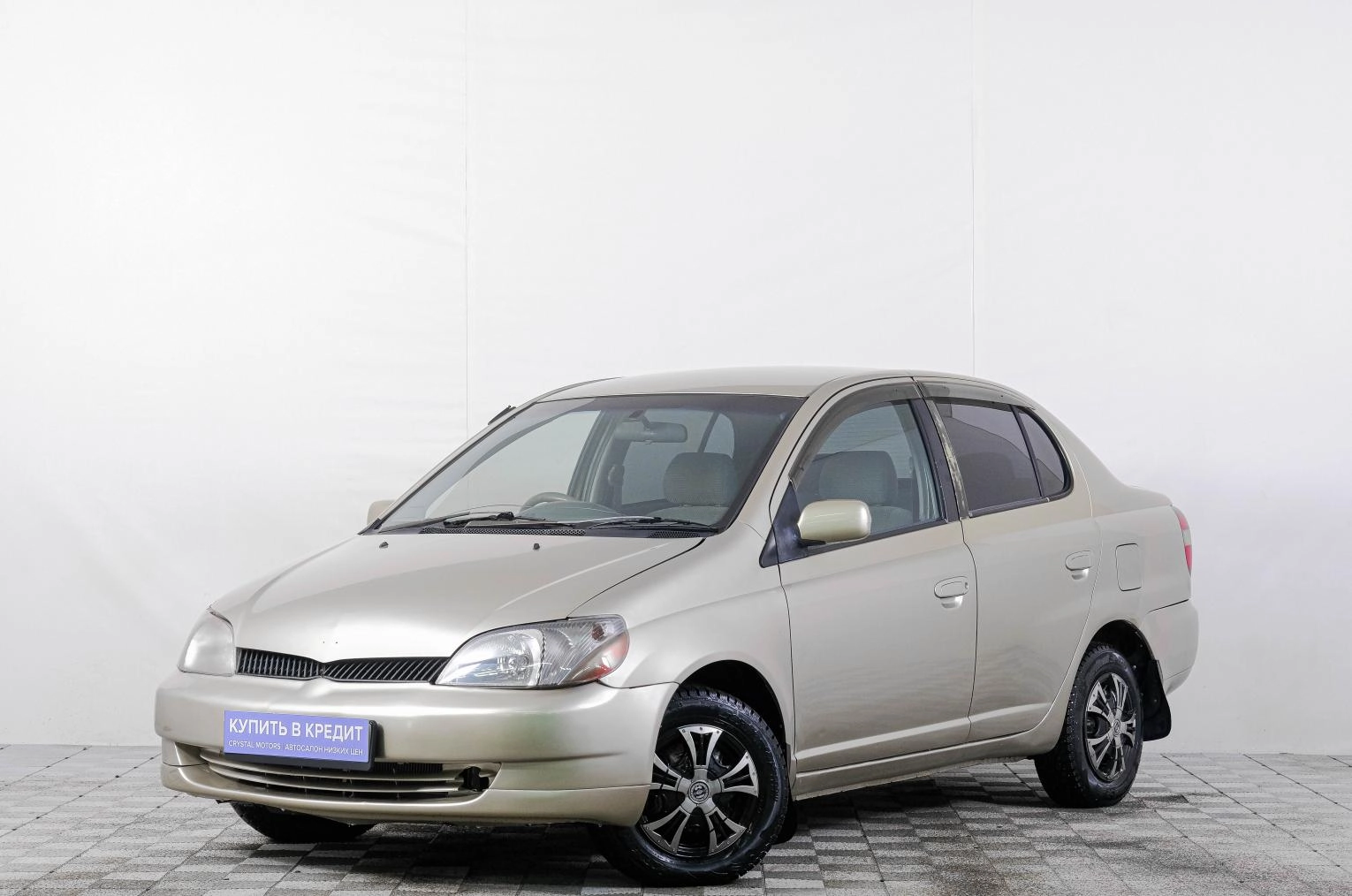 Toyota Platz 3 из 19