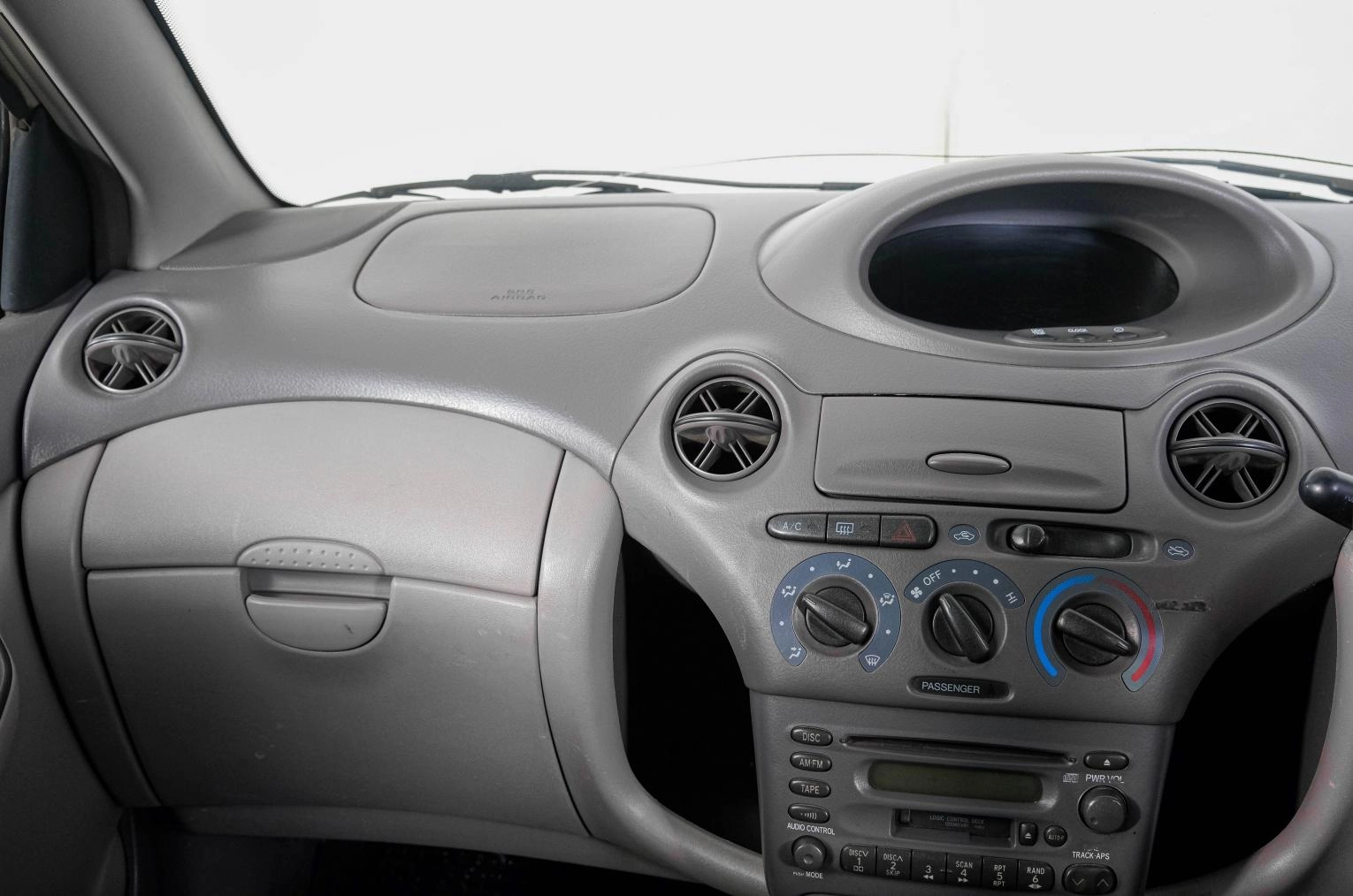 Toyota Platz 12 из 19