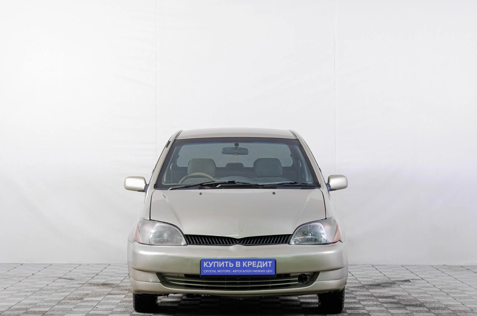 Toyota Platz 2 из 19