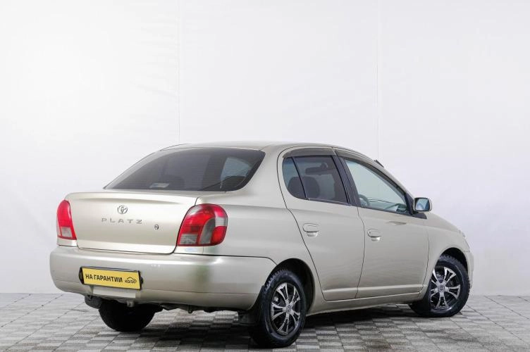 Toyota Platz 6 из 6