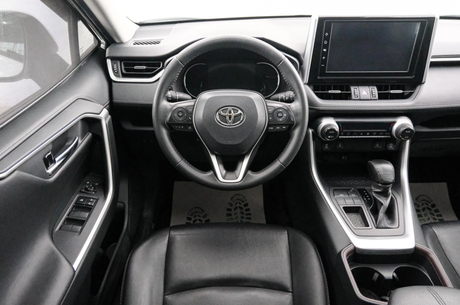 Toyota RAV4 14 из 25