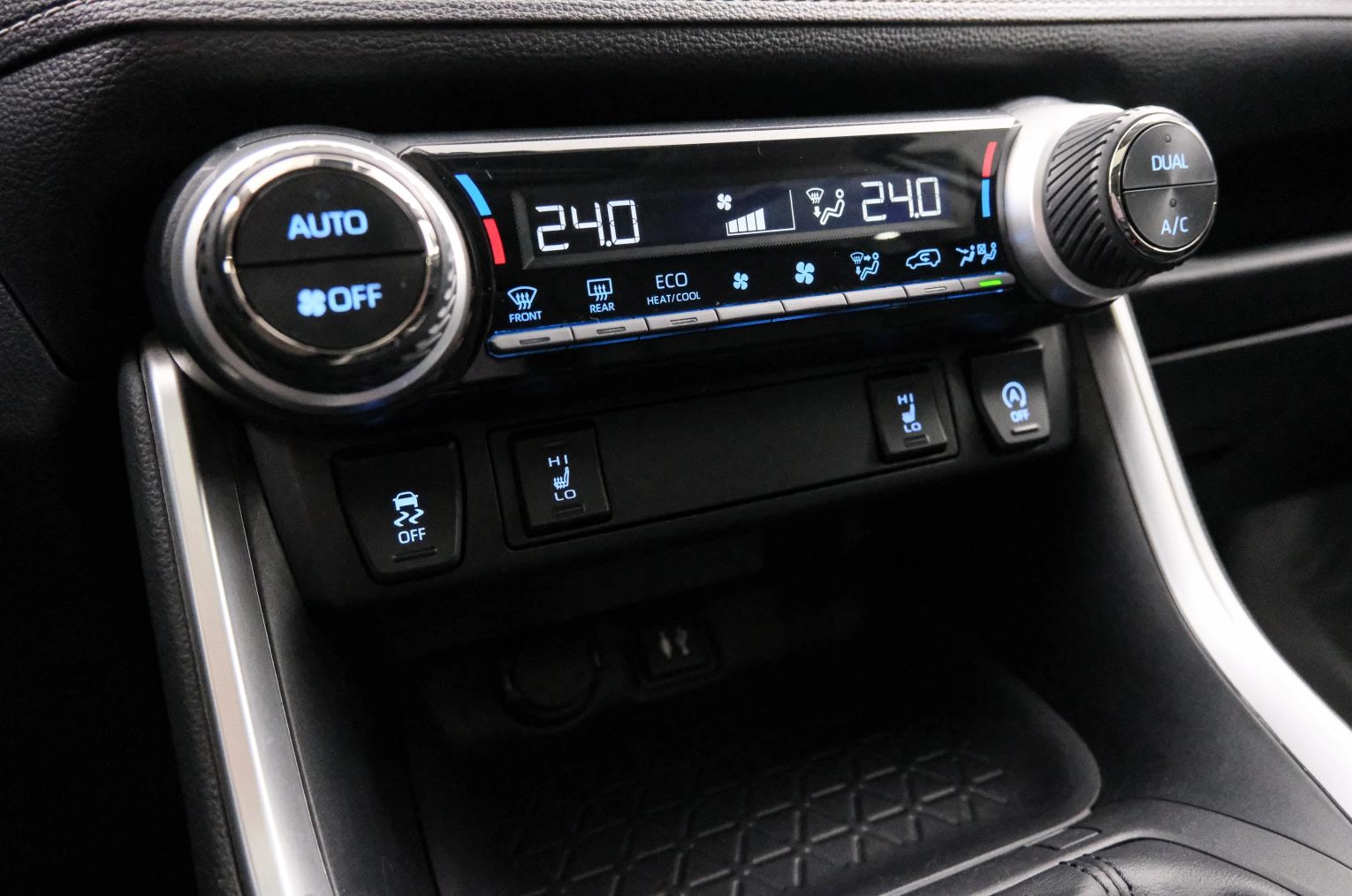 Toyota RAV4 17 из 25