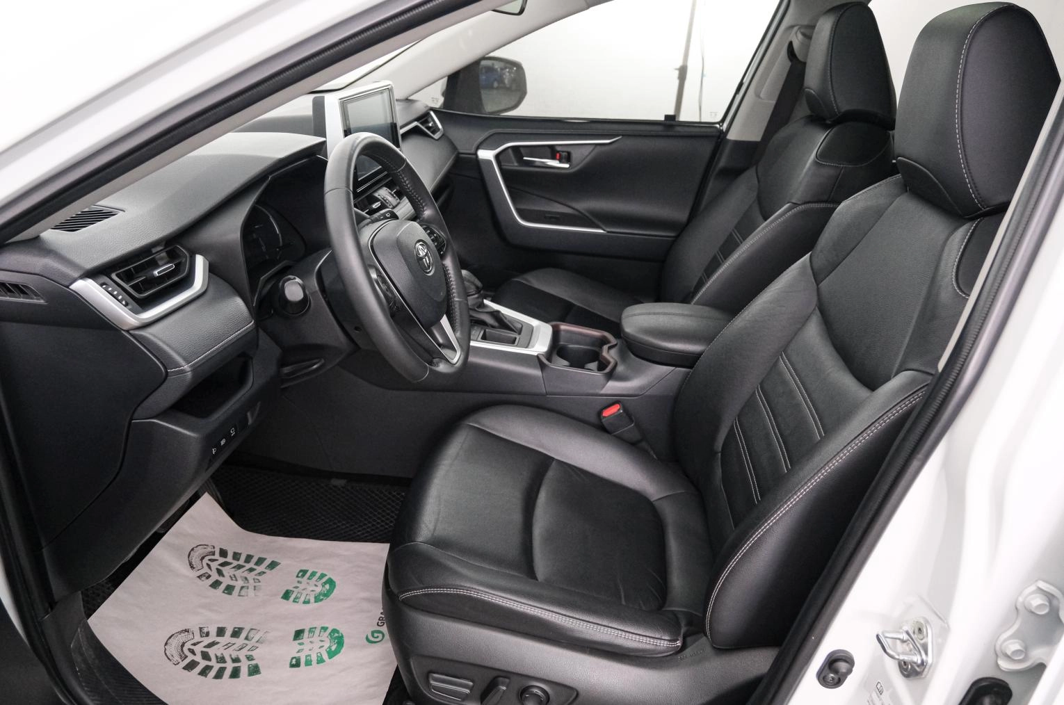 Toyota RAV4 7 из 25