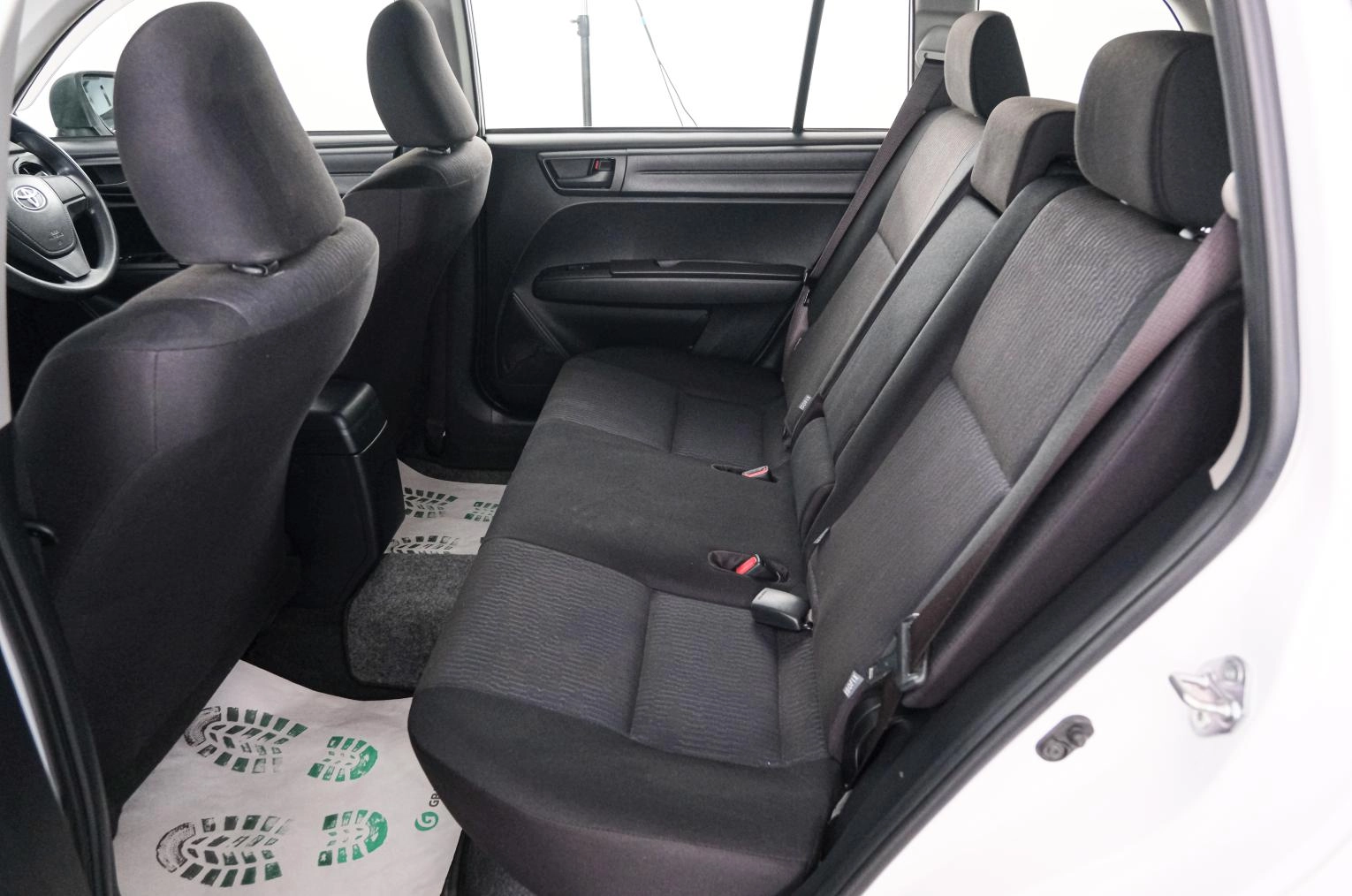 Toyota Corolla Fielder 21 из 22