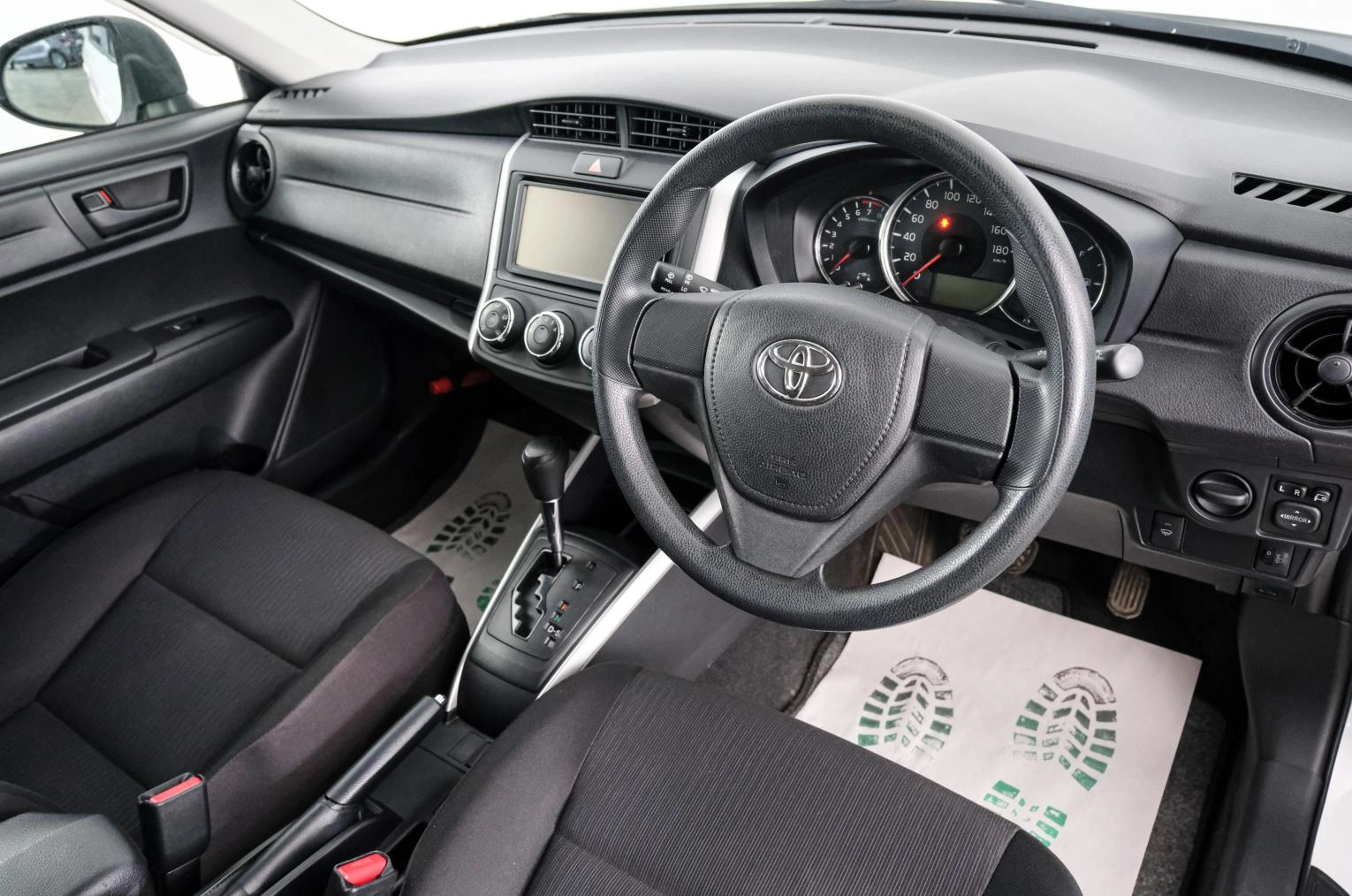 Toyota Corolla Fielder 8 из 22