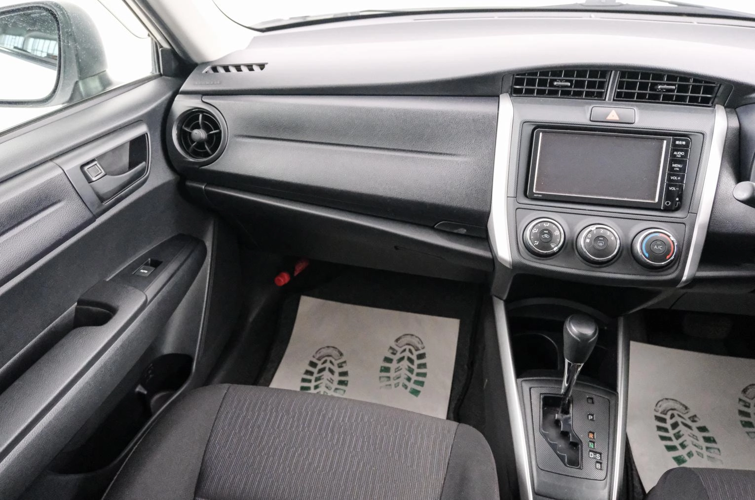 Toyota Corolla Fielder 11 из 22