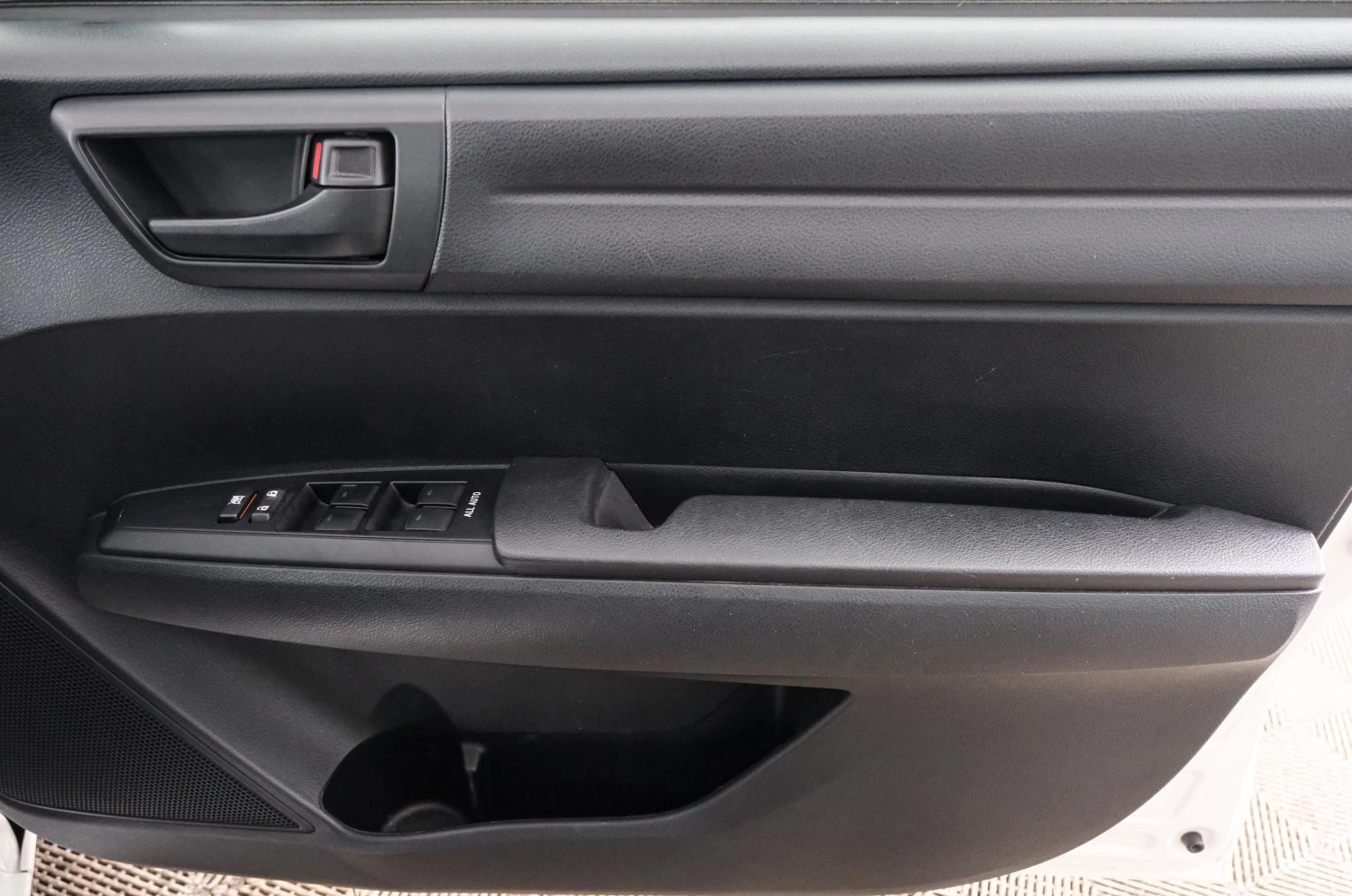 Toyota Corolla Fielder 19 из 22