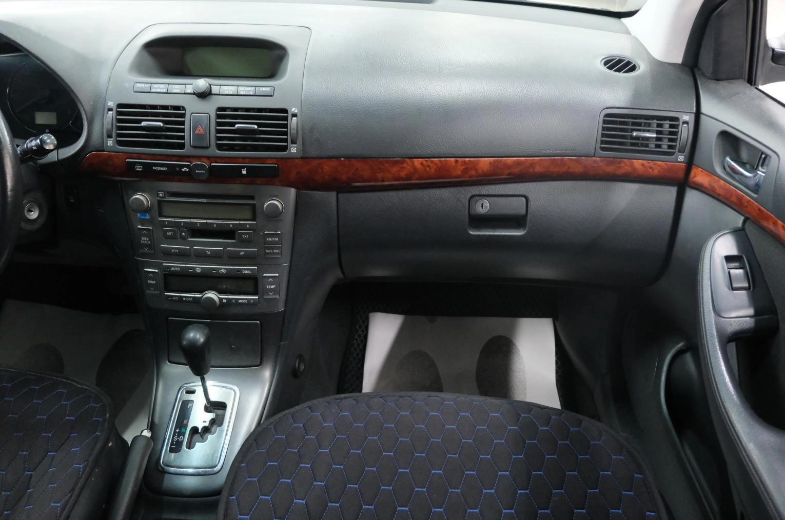 Toyota Avensis 19 из 24