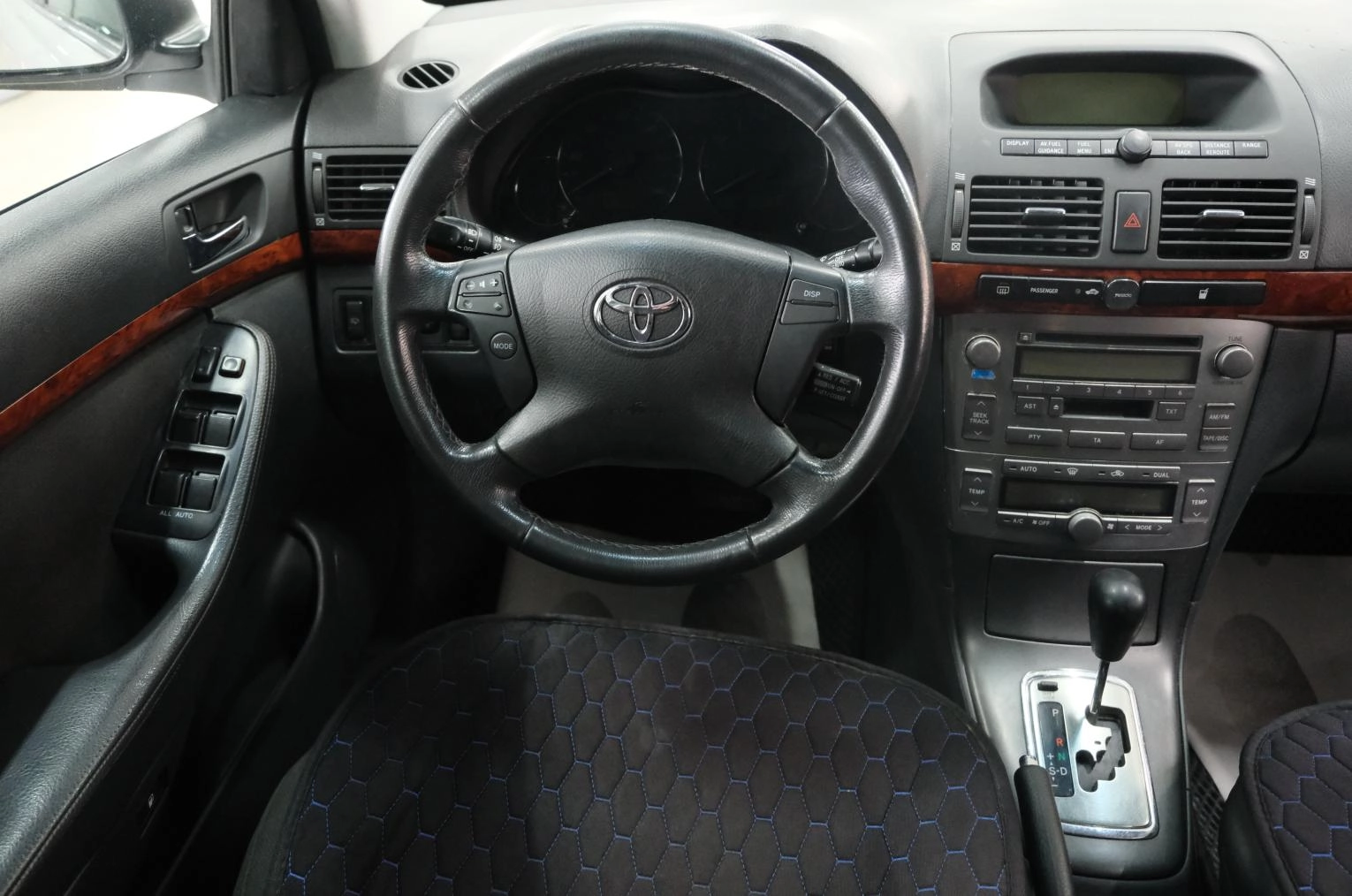 Toyota Avensis 11 из 24