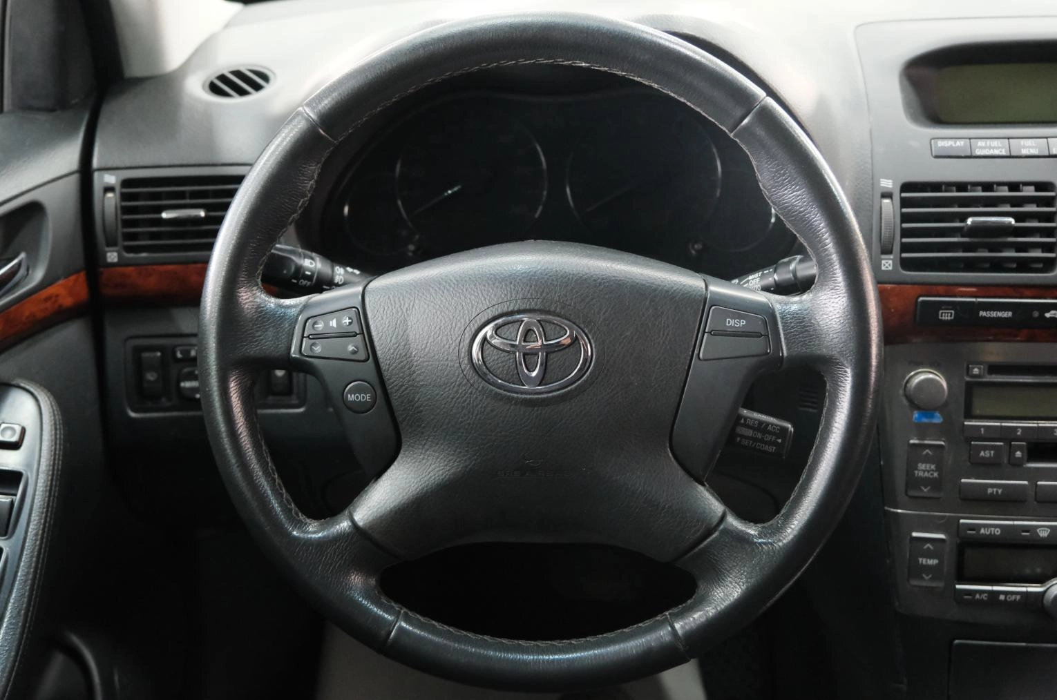 Toyota Avensis 12 из 24