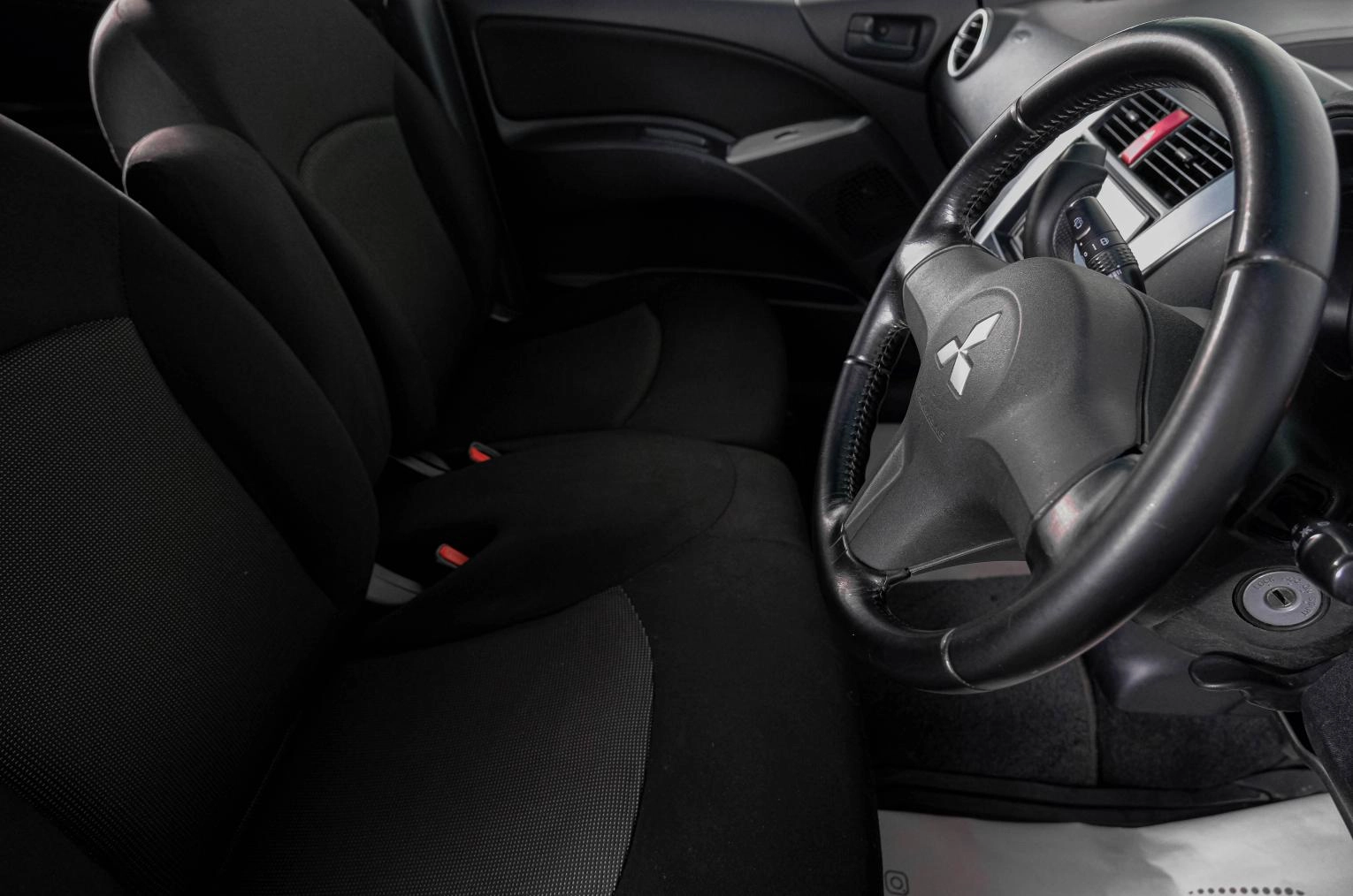 Mitsubishi Colt 11 из 19