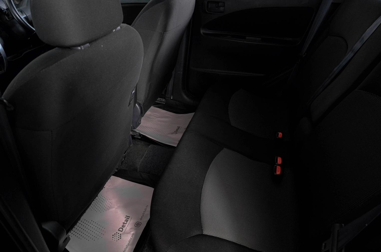 Mitsubishi Colt 9 из 19