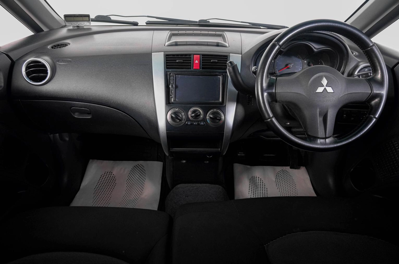 Mitsubishi Colt 13 из 19