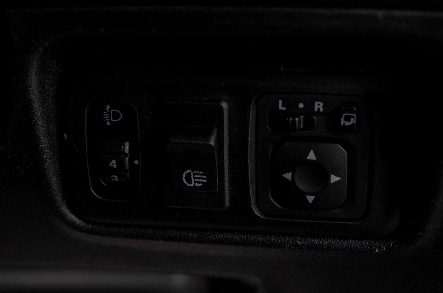 Mitsubishi Colt 17 из 19