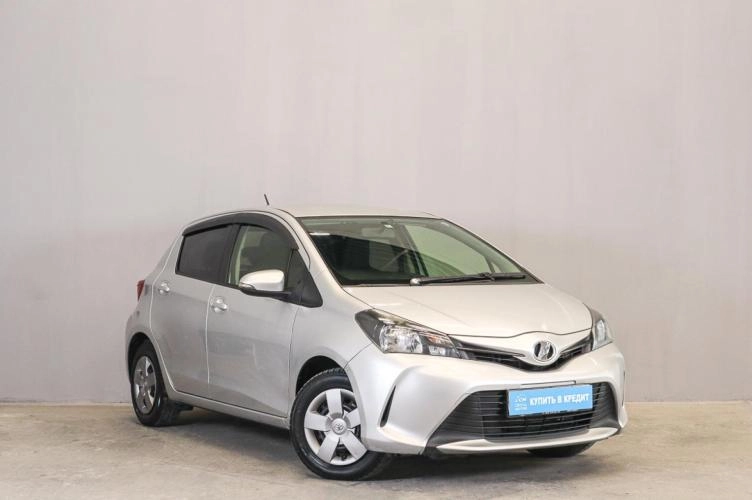 Toyota Vitz 1 из 5