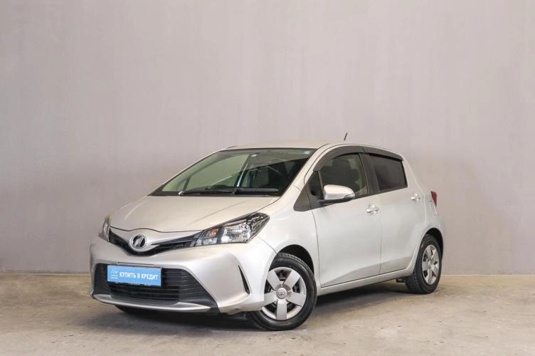 Toyota Vitz 3 из 5