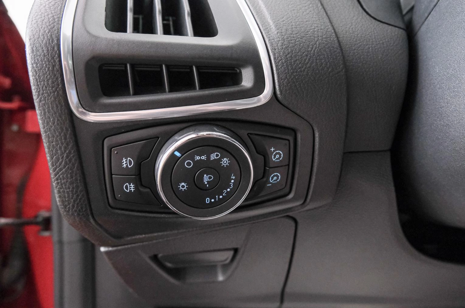 Ford Focus 19 из 23