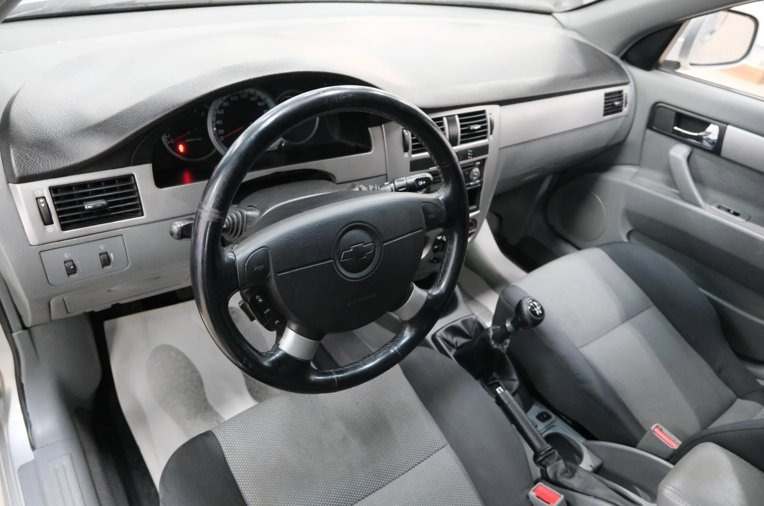 Chevrolet Lacetti 11 из 24