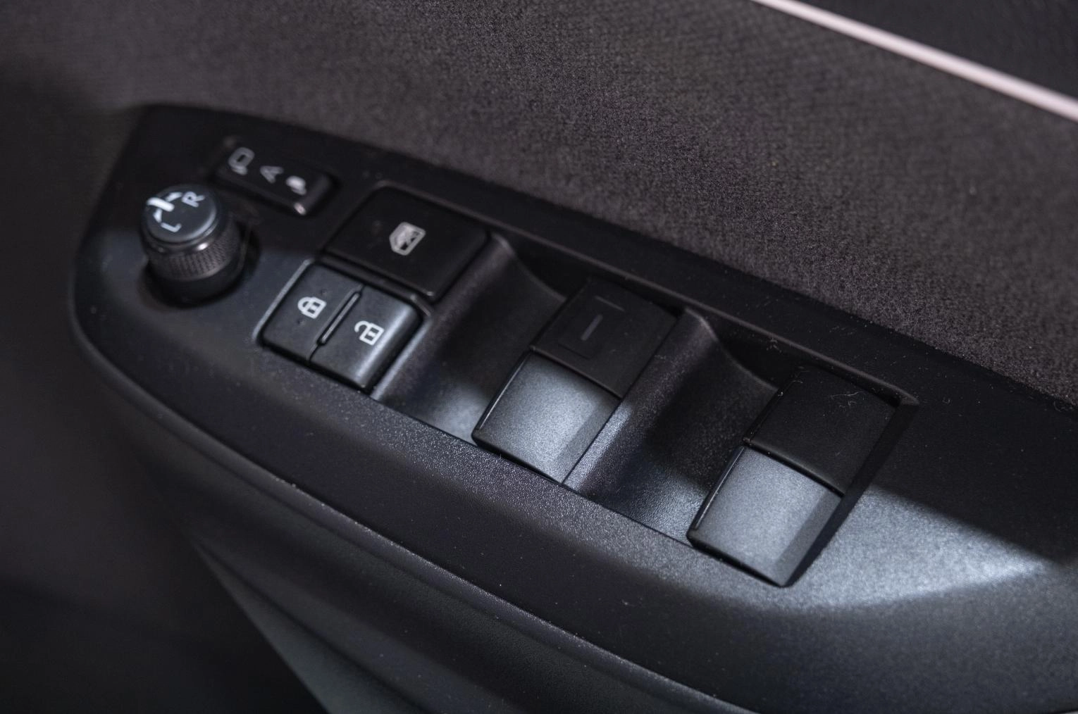 Toyota Yaris 12 из 23