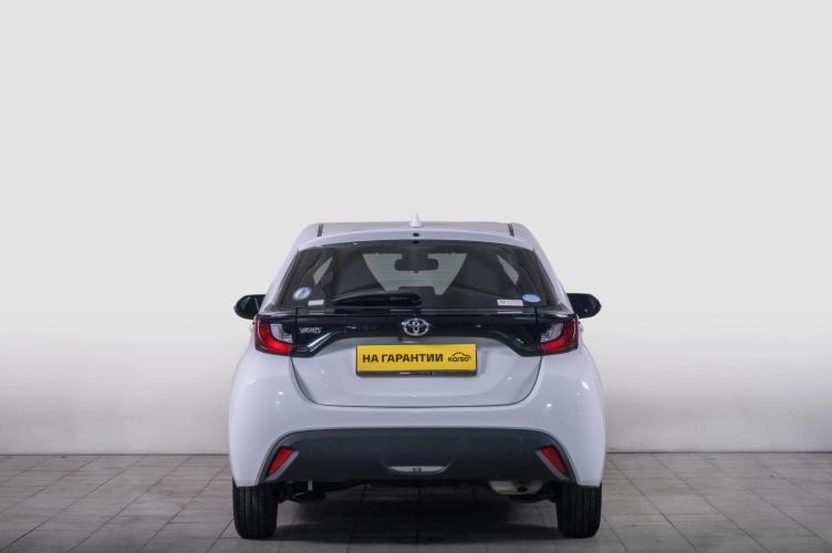 Toyota Yaris 4 из 5
