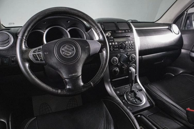 Suzuki Grand Vitara 12 из 17