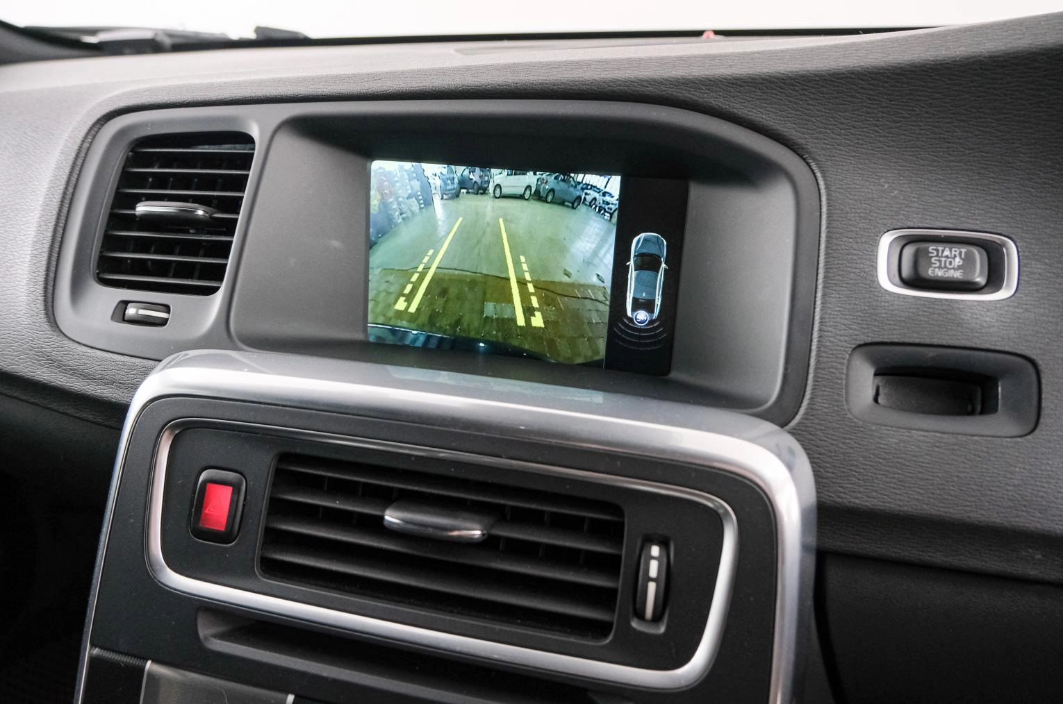 Volvo S60 15 из 22