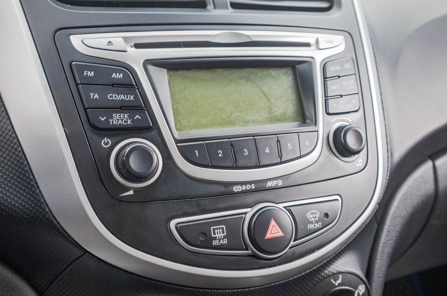 Hyundai Solaris 18 из 25