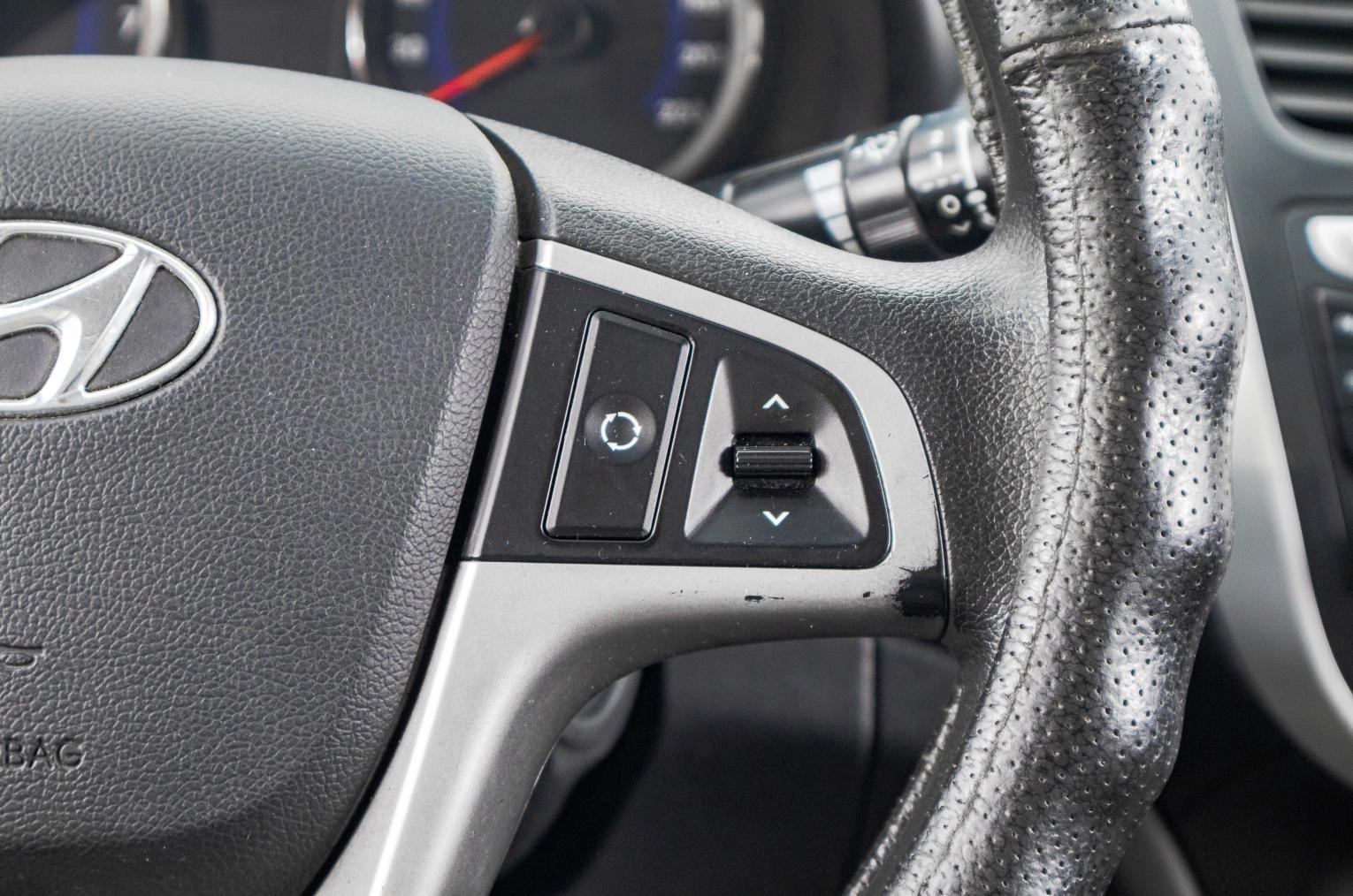 Hyundai Solaris 15 из 25