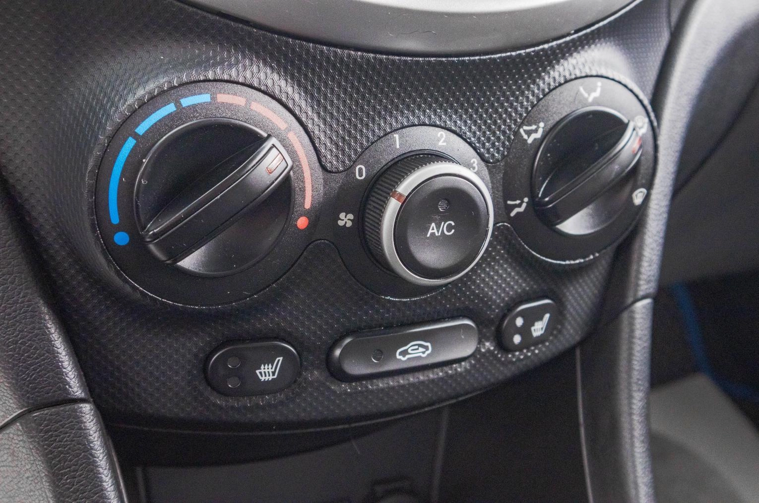 Hyundai Solaris 19 из 25