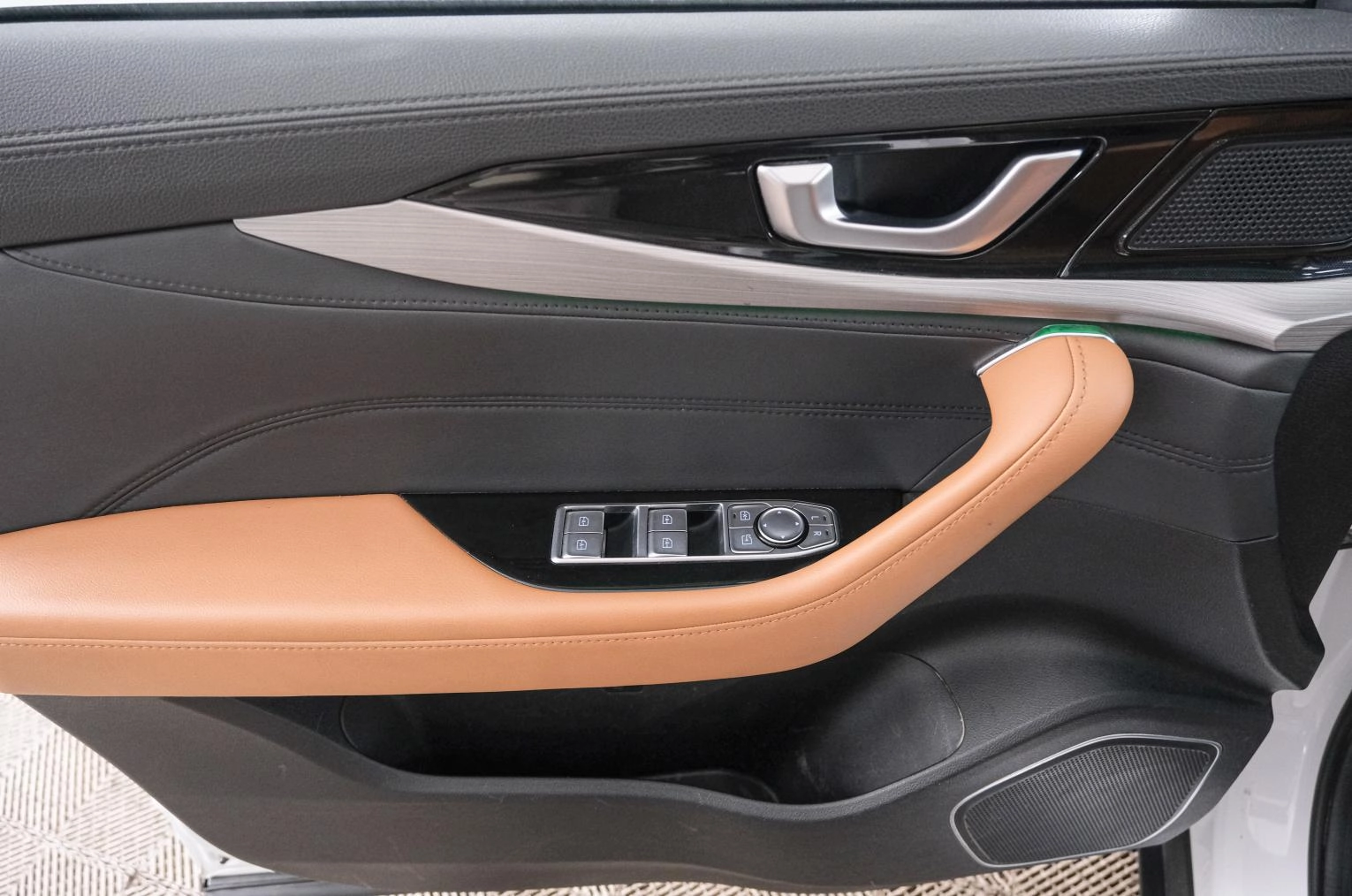 Weltmeister W6 18 из 23