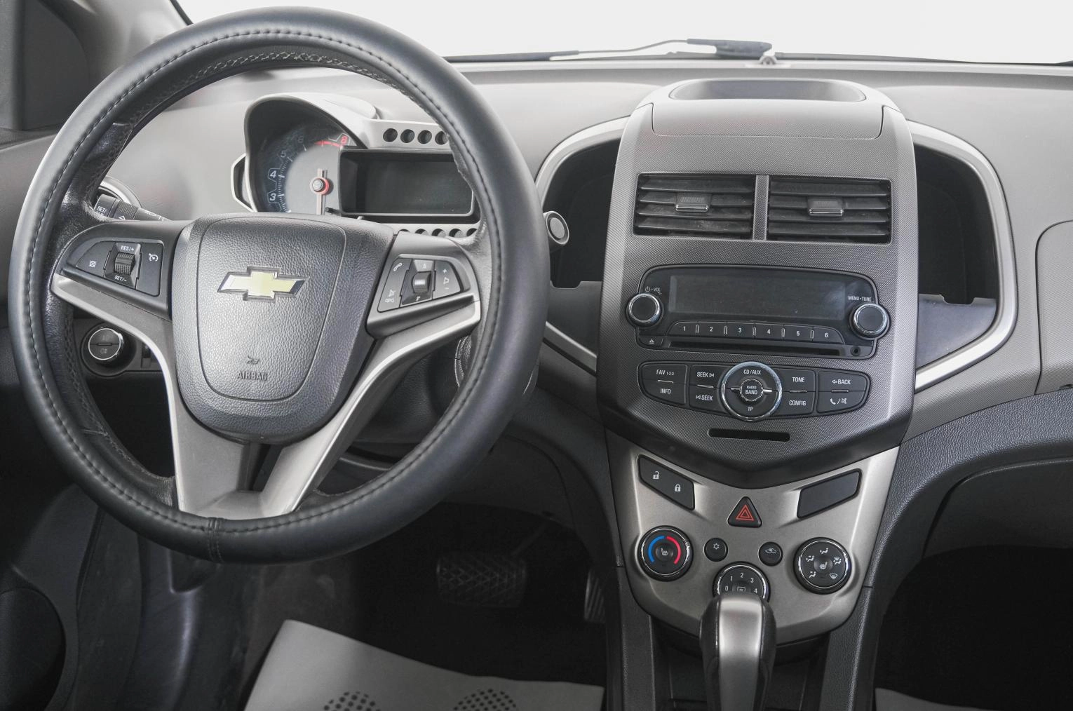 Chevrolet Aveo 12 из 22