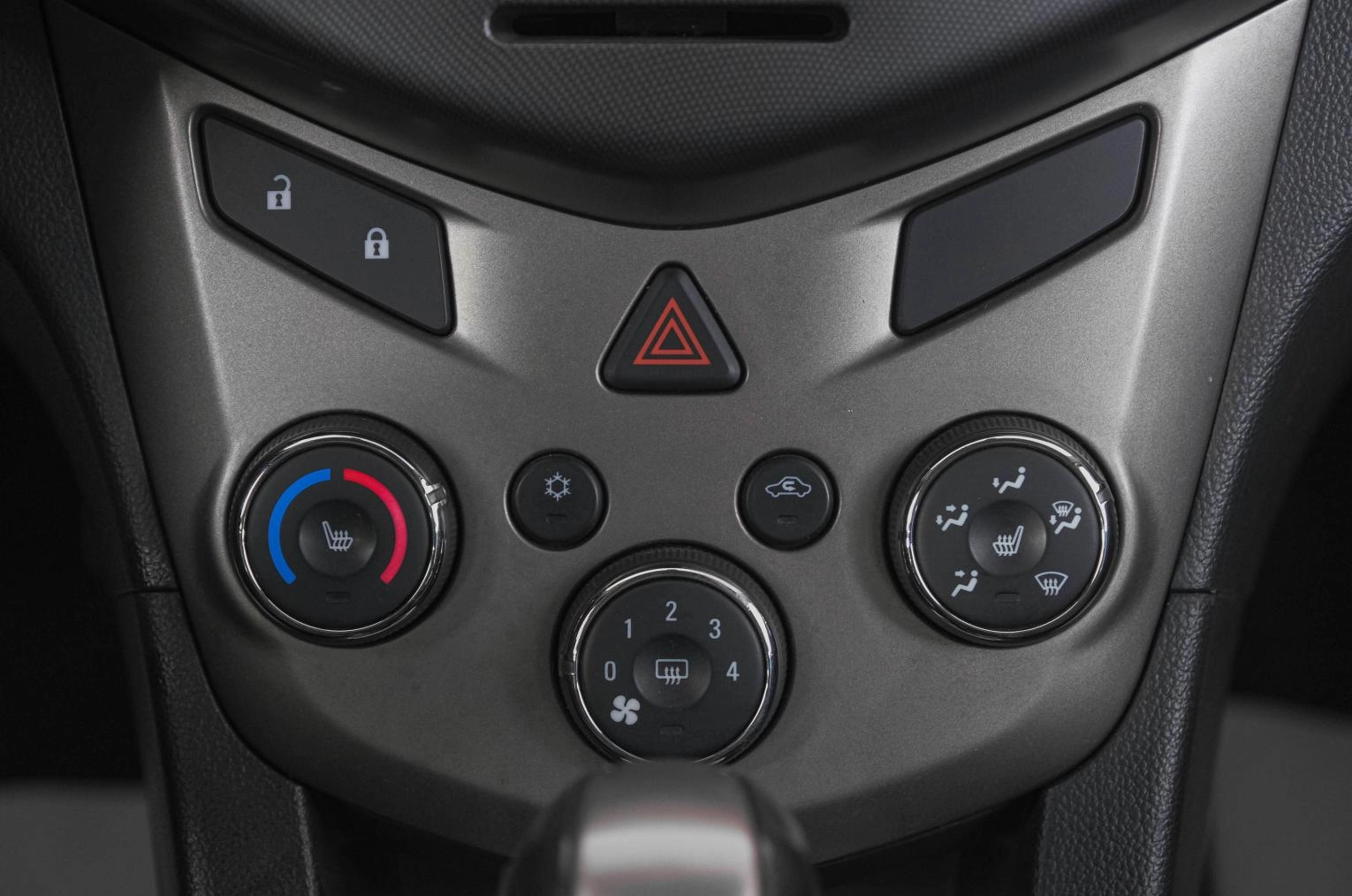 Chevrolet Aveo 19 из 22