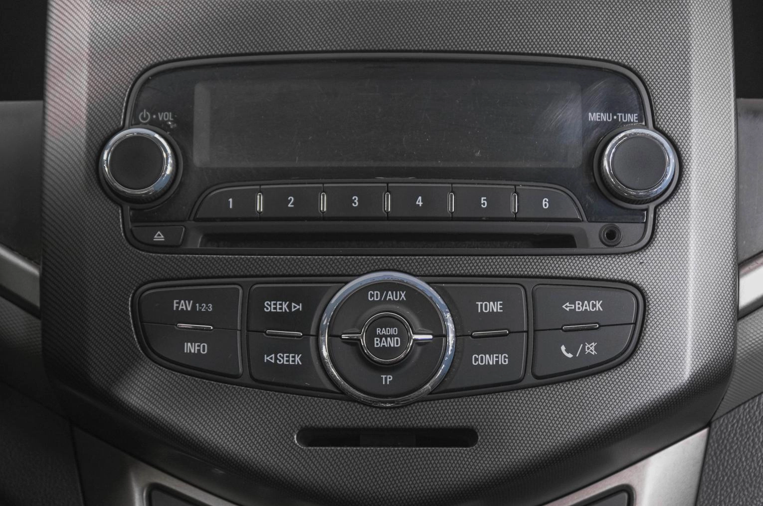 Chevrolet Aveo 18 из 22