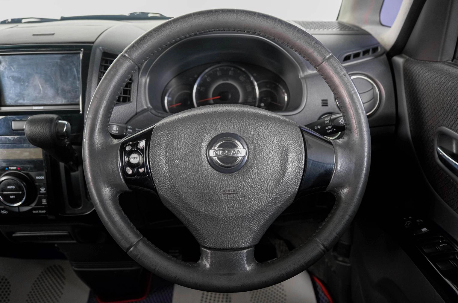 Nissan Roox 15 из 20