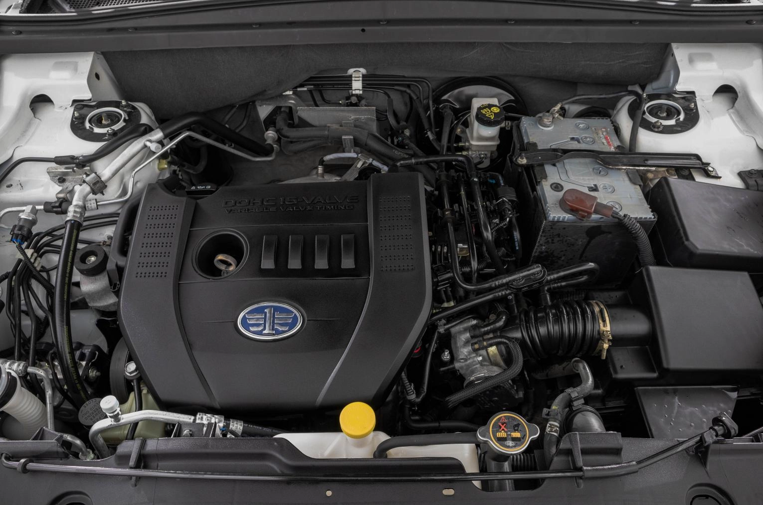 FAW Besturn X80 7 из 29