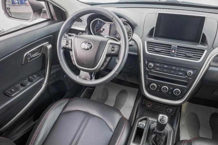 FAW Besturn X80 18 из 29