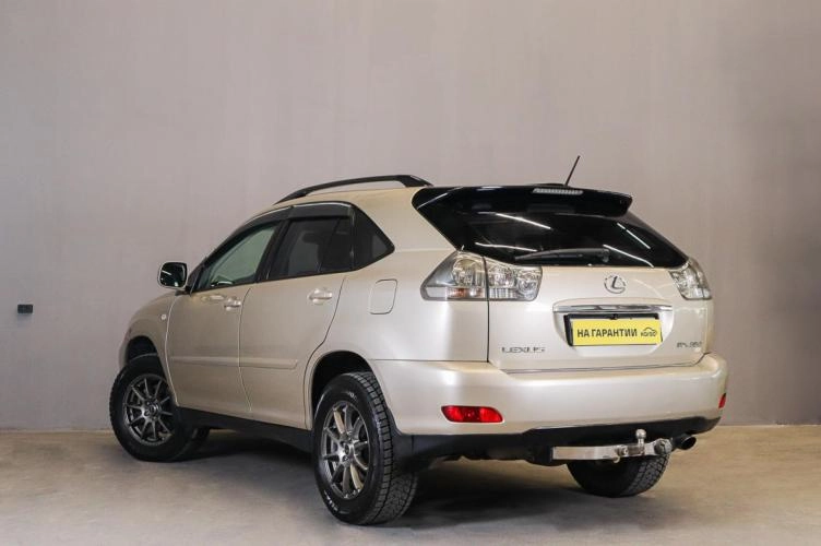 Lexus RX 4 из 5
