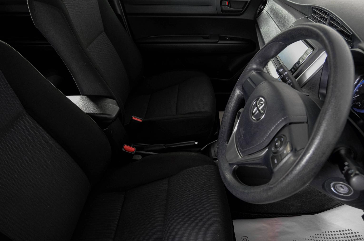 Toyota Corolla Fielder 11 из 21