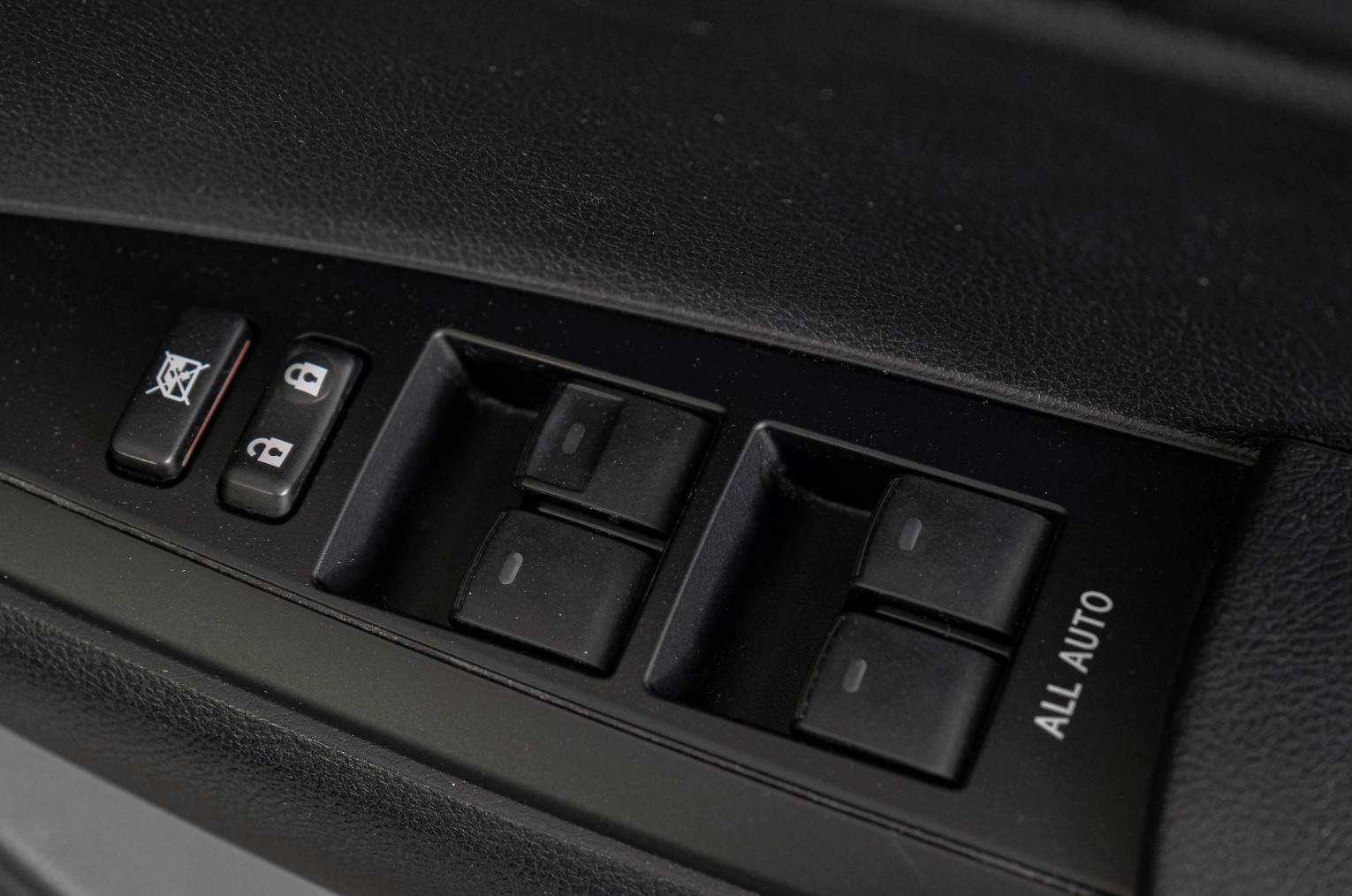 Toyota Corolla Fielder 21 из 21