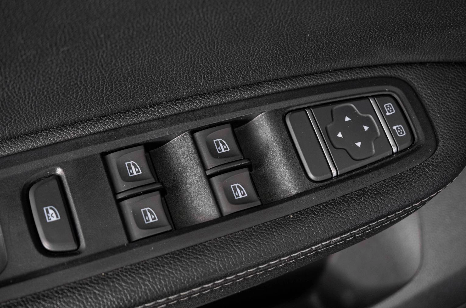 Renault Arkana 15 из 23