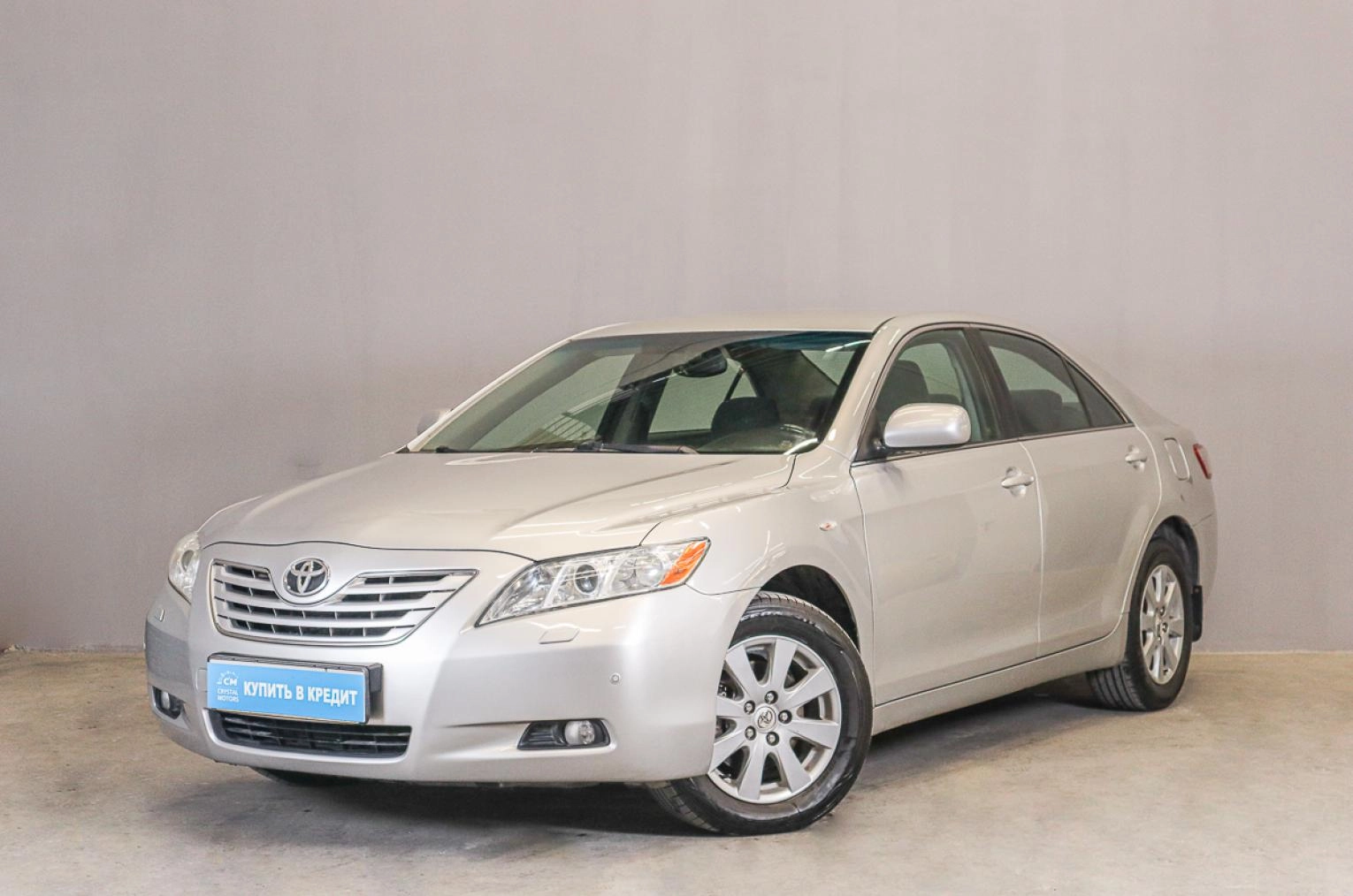 Toyota Camry 3 из 17